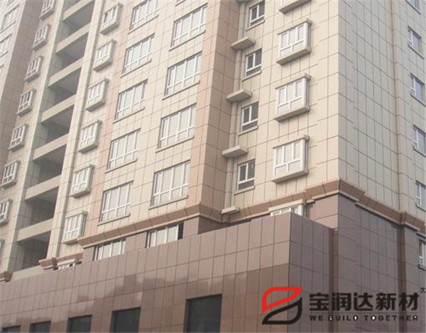 深度合作！寶潤達與三門峽曹經理簽訂一體板50000平方